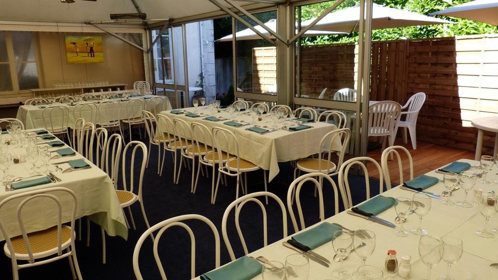 Hotel Restaurant "Le Relais" Courtenay  Bagian luar foto