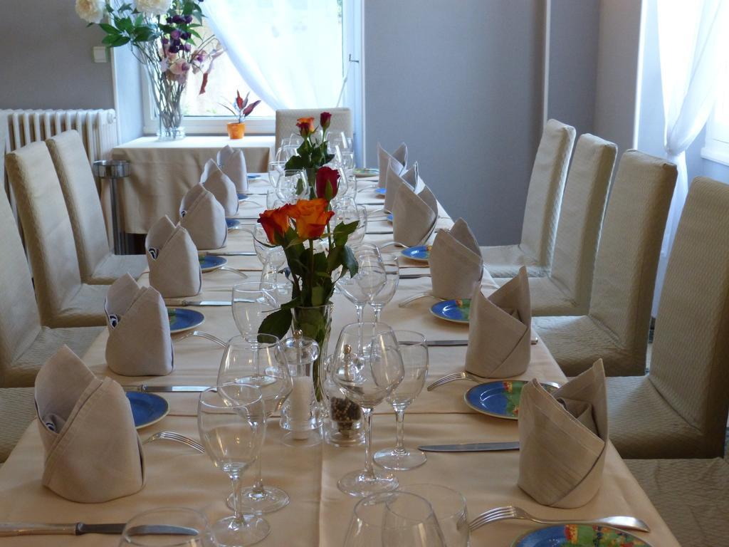 Hotel Restaurant "Le Relais" Courtenay  Ruang foto