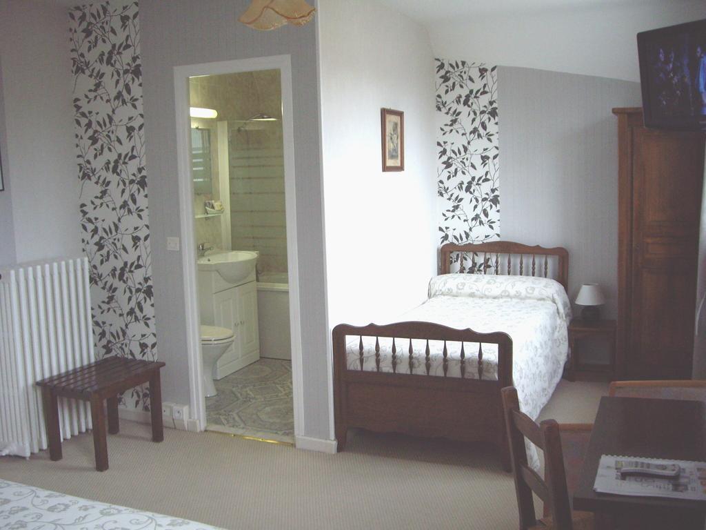 Hotel Restaurant "Le Relais" Courtenay  Bagian luar foto