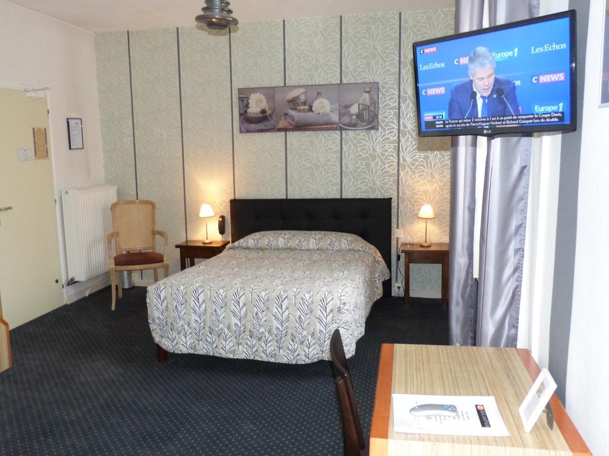 Hotel Restaurant "Le Relais" Courtenay  Bagian luar foto