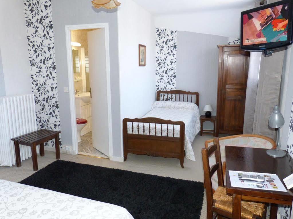 Hotel Restaurant "Le Relais" Courtenay  Bagian luar foto