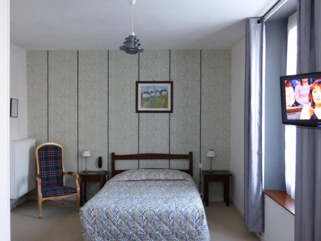 Hotel Restaurant "Le Relais" Courtenay  Bagian luar foto