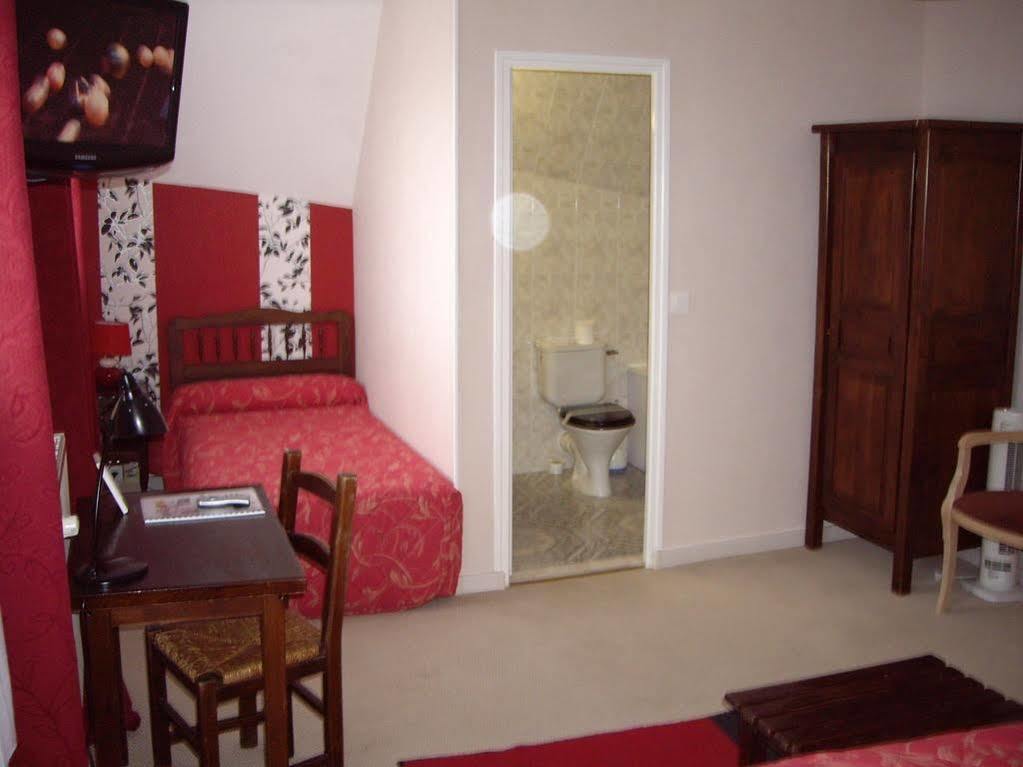 Hotel Restaurant "Le Relais" Courtenay  Bagian luar foto