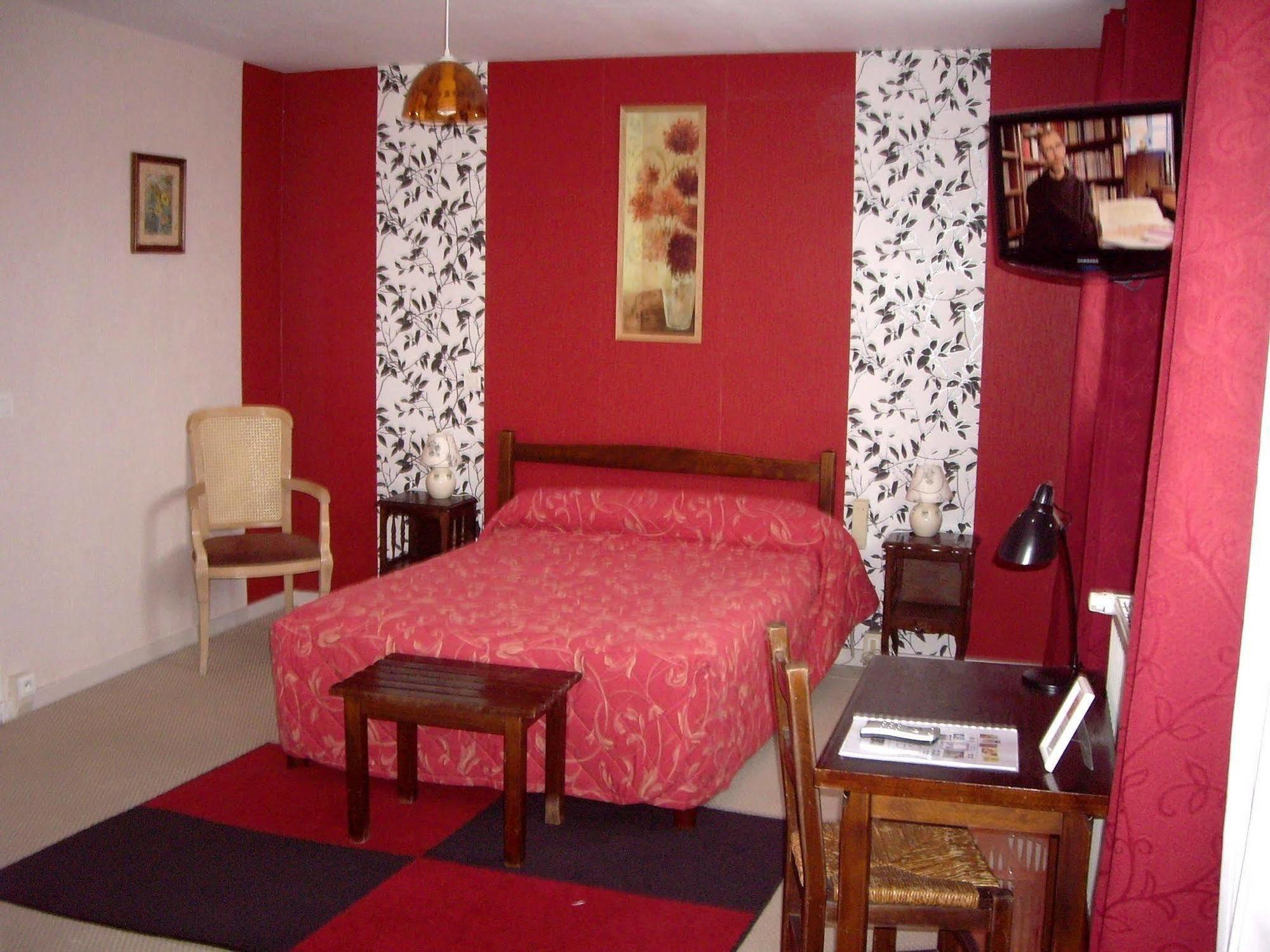 Hotel Restaurant "Le Relais" Courtenay  Bagian luar foto